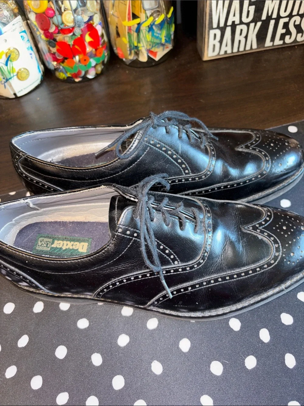 VINTAGE DEXTER USA black leather wingtip oxford shoes.These classic American-mad